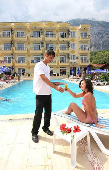 קמר Imeros Hotel מראה חיצוני תמונה
